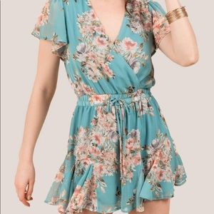 NWT Francesca’s Adeline Floral Romper Size Large